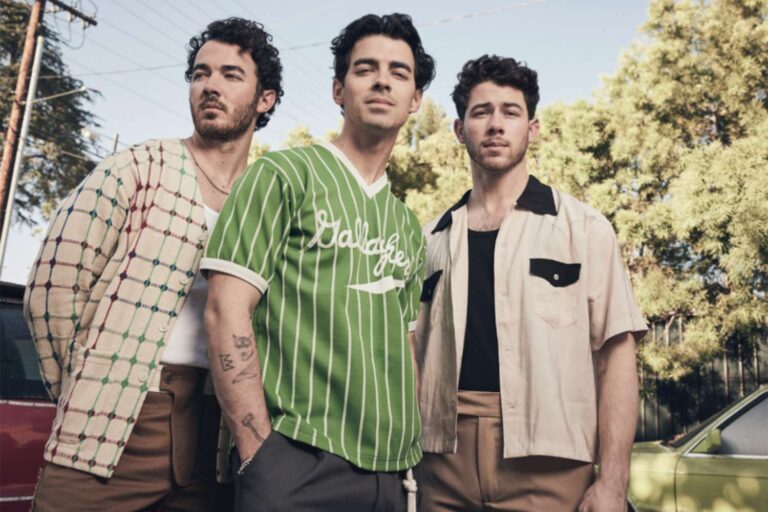 Jonas Brothers Release Cover Of Switchfoot’s “The Beautiful Letdown”
