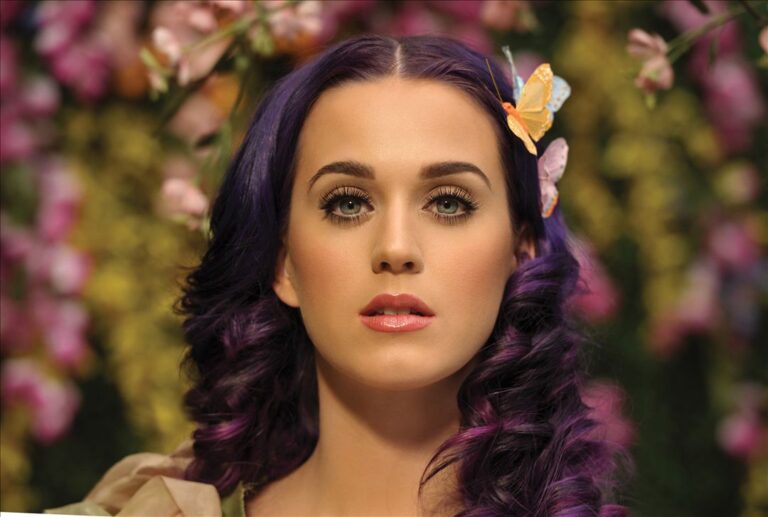 Katy Perry With All-Female Crew Goes Into Space